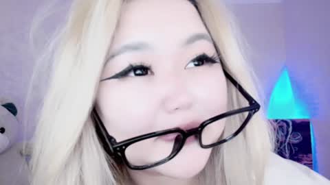 Snapshot of amelia_sunlight chatting on 12-13-24, 03:38 Amelia online show from 12-13-24, 03:38