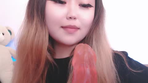 Amelia online show from 04-30-26, 04:57