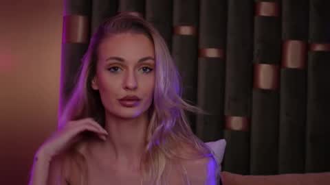 Snapshot of ameliaangell chatting on 11-09-25, 06:33 Amelia online show from 11-09-25, 06:33