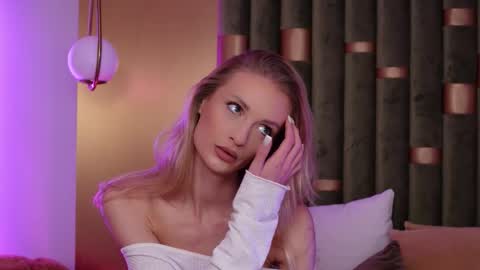 Snapshot of ameliaangell chatting on 11-20-25, 05:29 Amelia online show from 11-20-25, 05:29