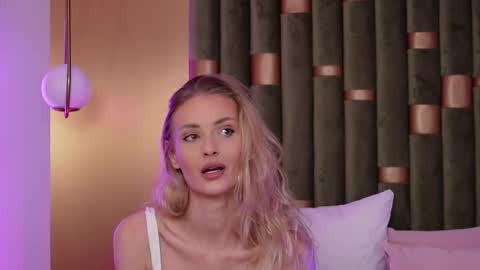 Snapshot of ameliaangell chatting on 12-03-25, 08:56 Amelia online show from 12-03-25, 08:56