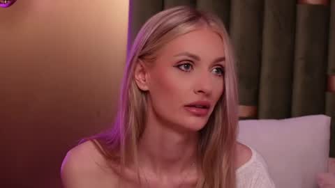 Snapshot of ameliaangell chatting on 06-08-26, 07:25 Amelia online show from 06-08-26, 07:25