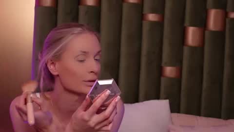Snapshot of ameliaangell chatting on 06-12-26, 07:35 Amelia online show from 06-12-26, 07:35