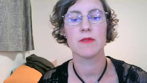 Ameliaishka online show from 06-12-26, 04:44