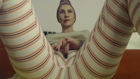 AME  or  Amelia online show from 12-02-24, 11:29