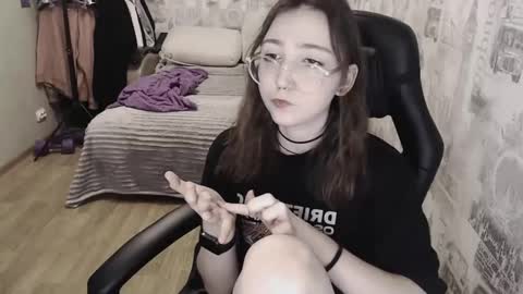 Snapshot of ameliakamishiro chatting on 12-02-24, 12:29 Amelia online show from 12-02-24, 12:29