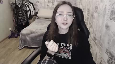 Snapshot of ameliakamishiro chatting on 12-07-24, 12:24 Amelia online show from 12-07-24, 12:24