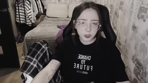 Snapshot of ameliakamishiro chatting on 12-15-24, 11:12 Amelia online show from 12-15-24, 11:12