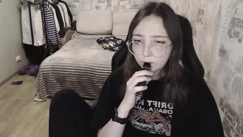 Snapshot of ameliakamishiro chatting on 12-22-24, 03:11 Amelia online show from 12-22-24, 03:11