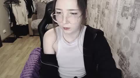 Snapshot of ameliakamishiro chatting on 02-08-25, 09:57 Amelia online show from 02-08-25, 09:57