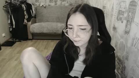 Snapshot of ameliakamishiro chatting on 02-09-25, 08:02 Amelia online show from 02-09-25, 08:02