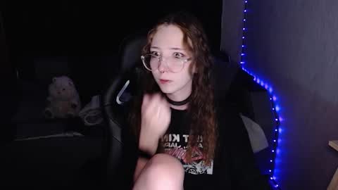 Snapshot of ameliakamishiro chatting on 10-09-25, 07:50 Amelia online show from 10-09-25, 07:50