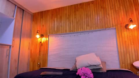 Snapshot of amelialeen7 chatting on 01-12-25, 05:22 Daniela online show from 01-12-25, 05:22