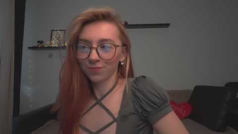 Amelia   online show from 03-08-25, 03:56