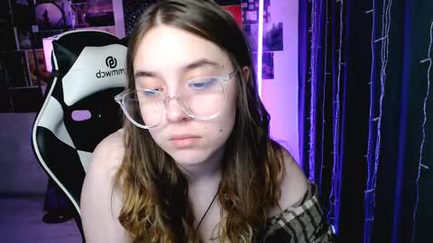 Amelia online show from 04-23-26, 11:09