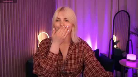  Amelia  online show from 05-26-26, 04:08