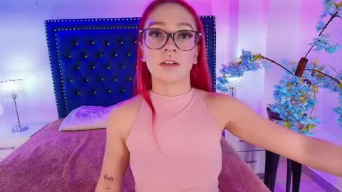 Snapshot of amelie_adamsx chatting on 05-01-26, 11:15 Amelie online show from 05-01-26, 11:15