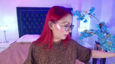 Snapshot of amelie_adamsx chatting on 05-15-26, 11:06 Amelie online show from 05-15-26, 11:06