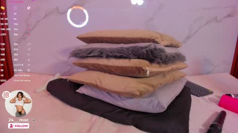 Alejandra  online show from 01-21-25, 07:15