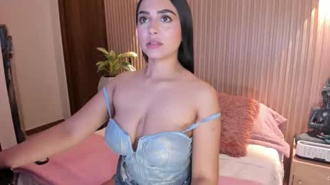 Amelie online show from 03-12-26, 02:07