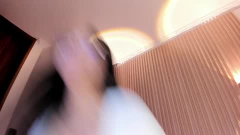 Amelie online show from 04-16-26, 01:34