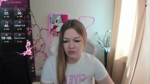 Snapshot of ameliepeach chatting on 05-26-26, 02:29 Amelie online show from 05-26-26, 02:29