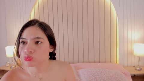 Amelia online show from 11-03-25, 03:35