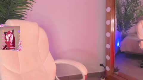 Amelie online show from 12-22-24, 03:44