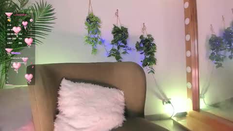 Amelie online show from 03-08-26, 12:30