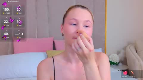Snapshot of ameliroyse chatting on 06-09-26, 05:13 AmeliRoyse online show from 06-09-26, 05:13