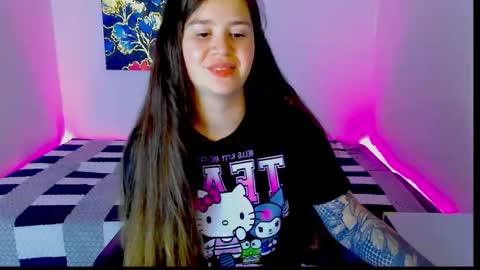 amellymillyy online show from 11-12-25, 12:00