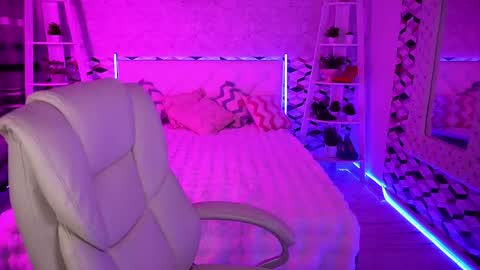 Alina online show from 04-28-26, 02:55