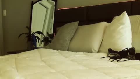 HOT white  naughty leo  xxx online show from 02-08-25, 07:27