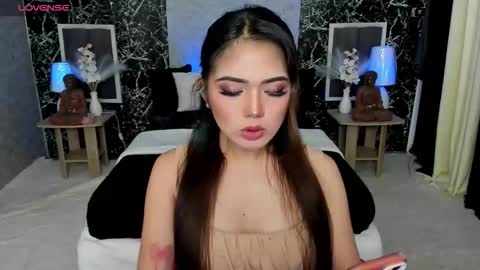 Claire online show from 10-02-25, 07:04