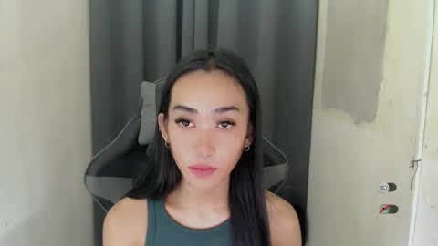 Snapshot of ami_lewis chatting on 01-27-25, 04:52 JOANNA online show from 01-27-25, 04:52