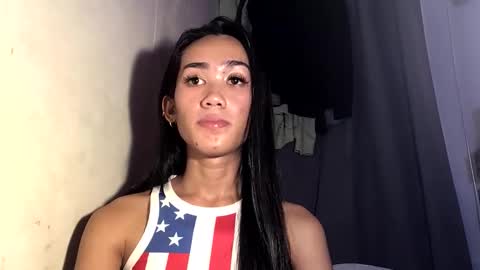 Snapshot of ami_lewis chatting on 03-11-25, 04:21 JOANNA online show from 03-11-25, 04:21