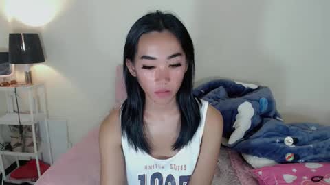 Snapshot of ami_lewis chatting on 10-13-25, 01:05 JOANNA online show from 10-13-25, 01:05