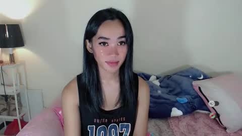 Snapshot of ami_lewis chatting on 10-14-25, 12:00 JOANNA online show from 10-14-25, 12:00