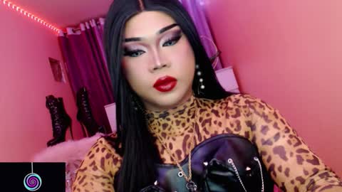 Queen Mireska online show from 10-09-25, 01:42