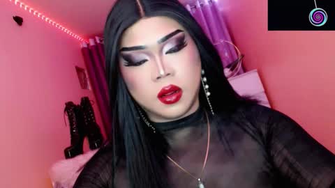 Queen Mireska online show from 10-26-25, 03:40