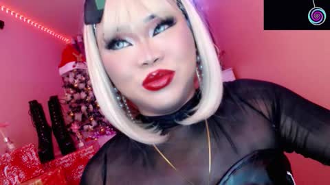 Queen Mireska online show from 12-18-25, 04:02