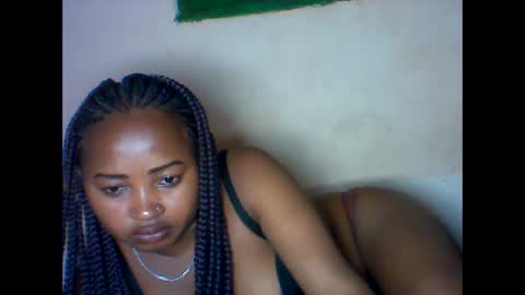 amielle_01 online show from 04-09-26, 07:41