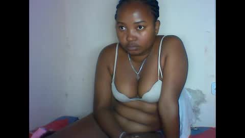 amielle_01 online show from 04-13-26, 07:08