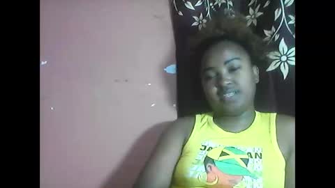 amielle_01 online show from 04-28-26, 06:13