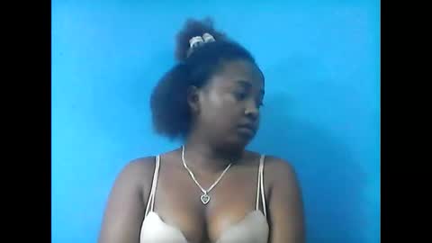 amielle_01 online show from 05-18-26, 04:07