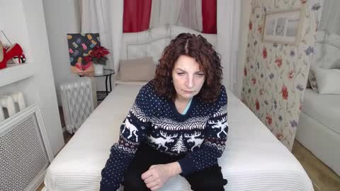 Snapshot of amihotgranny chatting on 01-31-25, 07:40 Ami online show from 01-31-25, 07:40