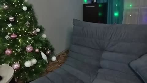 Mila online show from 12-29-24, 02:52