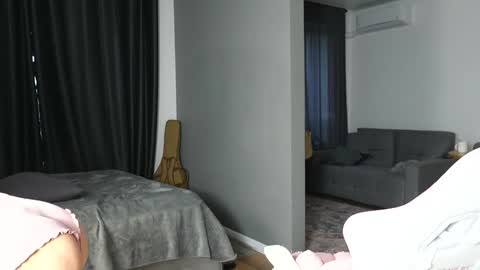 A online show from 09-25-25, 08:07