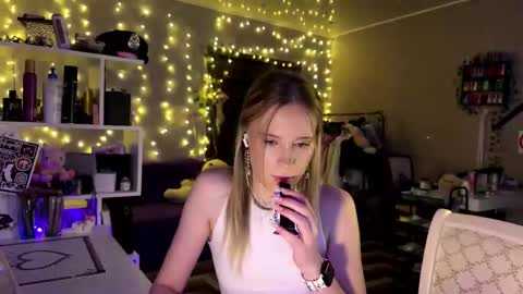 Amily online show from 02-25-26, 02:16