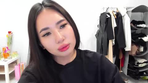 Amina online show from 03-10-26, 07:41